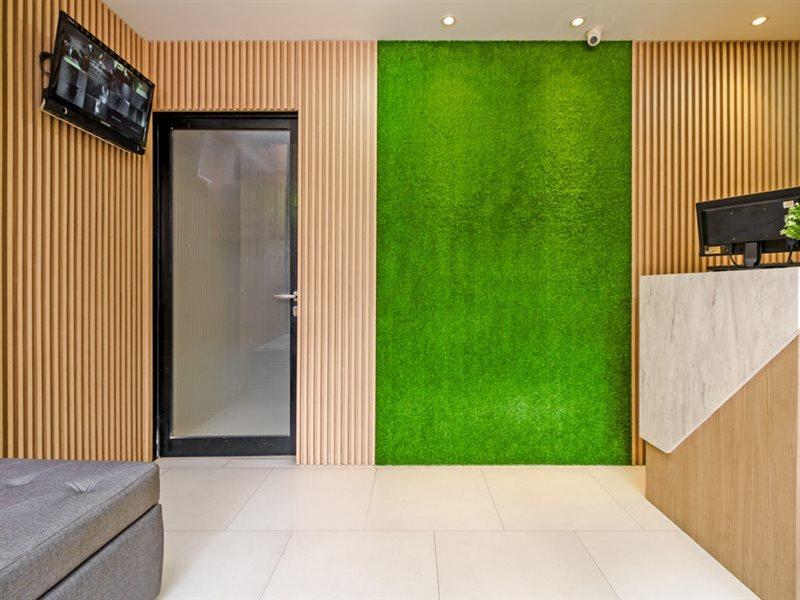 Env Room Jakarta Extérieur photo